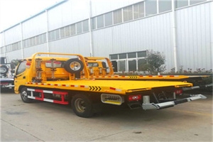 封开附近拖车救援搭电